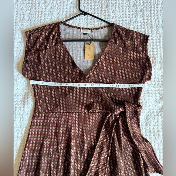 NWT ZA ZEN V-Neck Midi Dress Brown Gold Red Chevron Pattern Sz L Stretchy - Picture 9 of 14